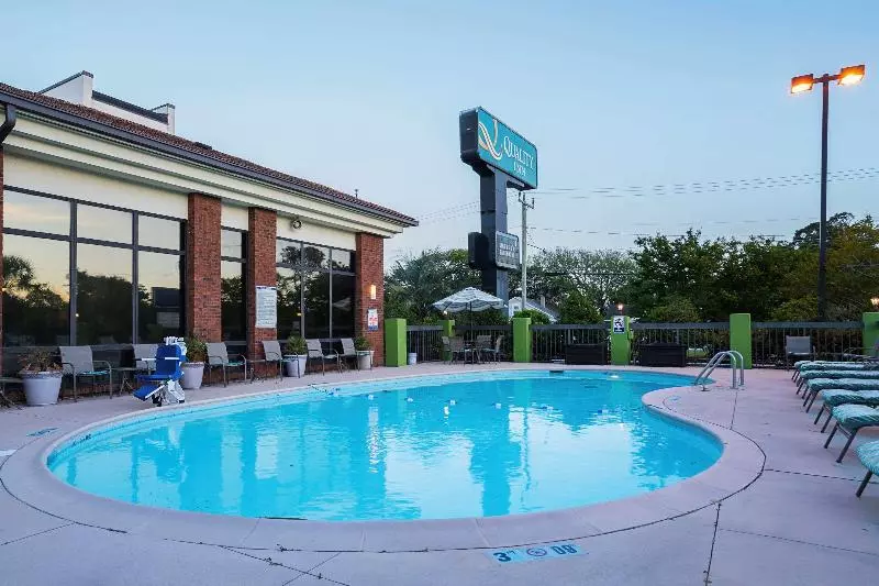 فندق Garnet Inn & Suites, Morehead City Near Atlantic Beach