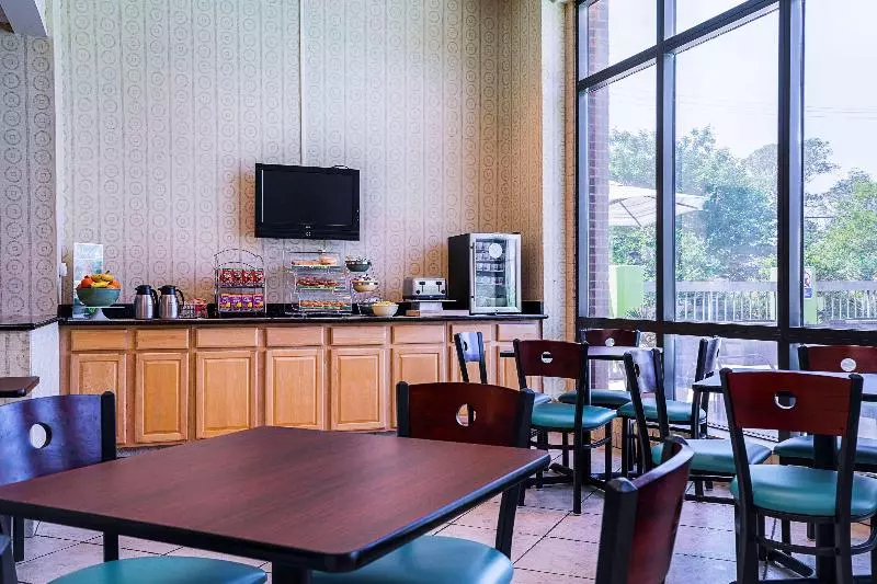 فندق Garnet Inn & Suites, Morehead City Near Atlantic Beach