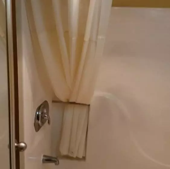 Отель Hutchibell