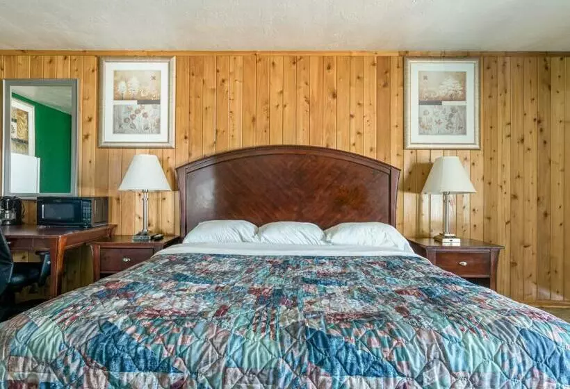 Hotel Medford OR North