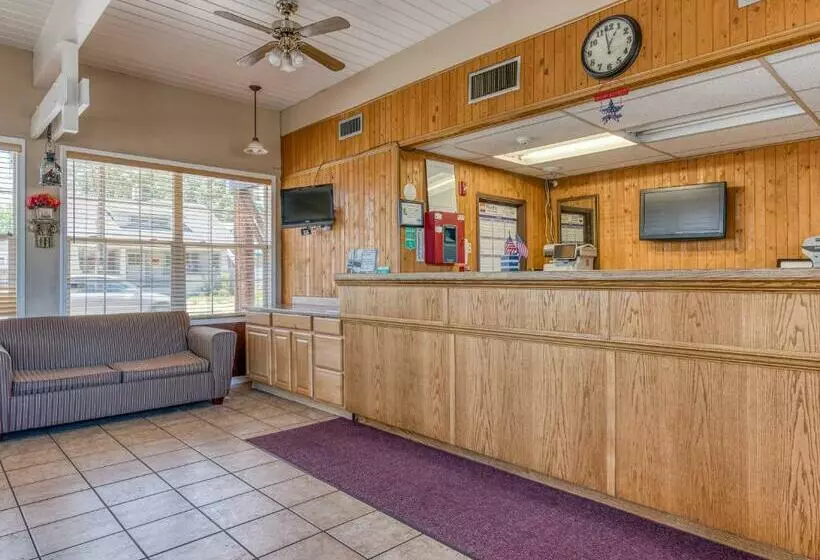 Hotel Medford OR North