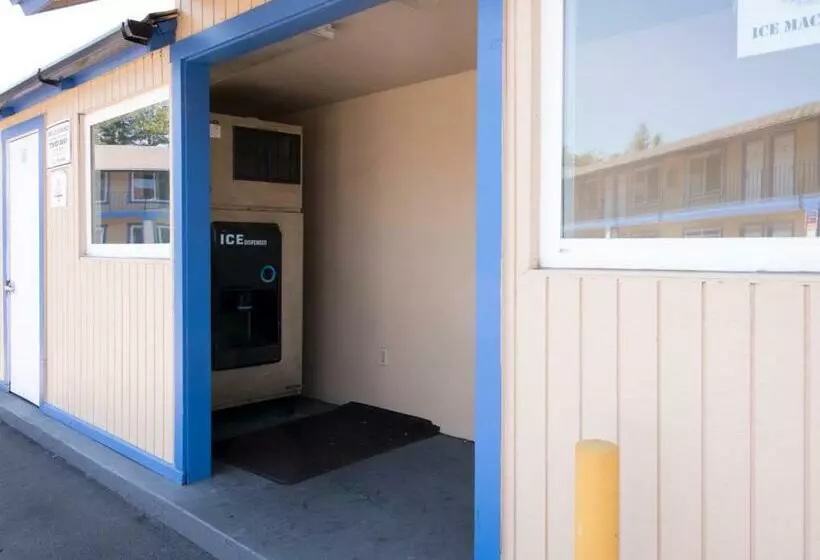 Hotel Medford OR North