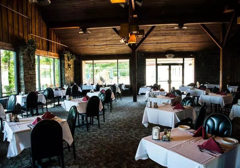 호텔 Pocono Palace Resort