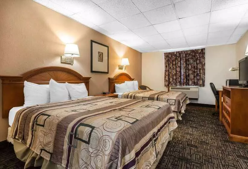 בית מלון כפרי Quality Inn & Suites Binghamton Vestal