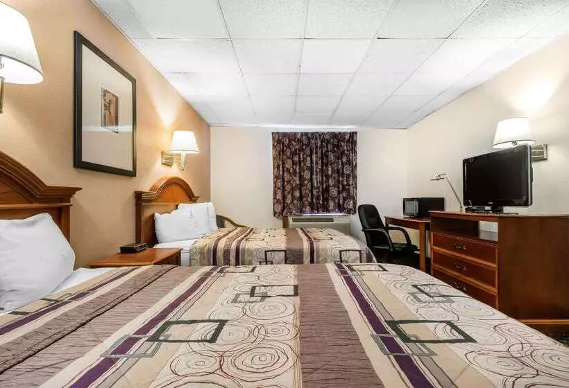 בית מלון כפרי Quality Inn & Suites Binghamton Vestal