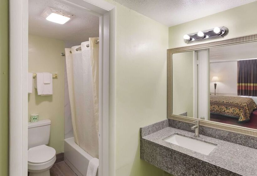 בית מלון כפרי Rodeway Inn