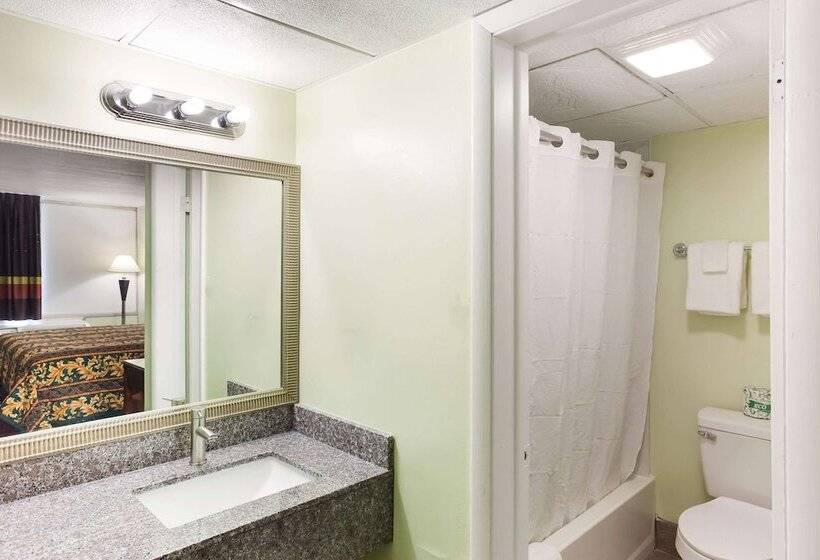 בית מלון כפרי Rodeway Inn