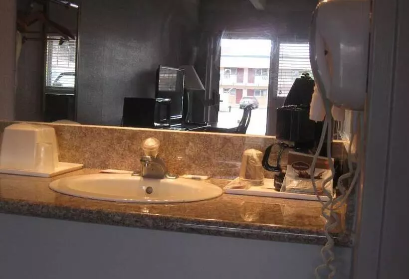 فندق Santa Fe Inn Pueblo