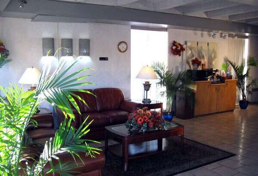 هتل Santa Fe Inn Pueblo