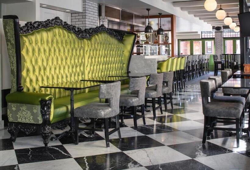 Staypineapple, A Delightful Hotel, South End