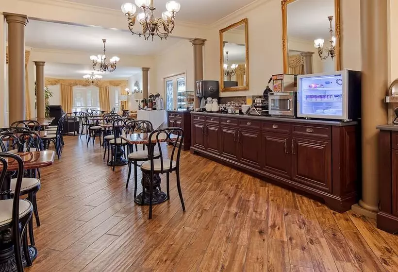 فندق Victorian Inn