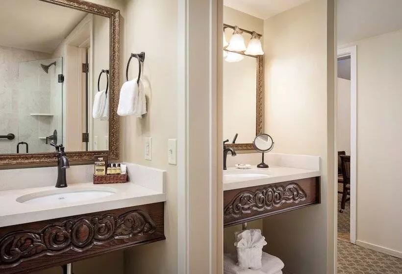 فندق Victorian Inn