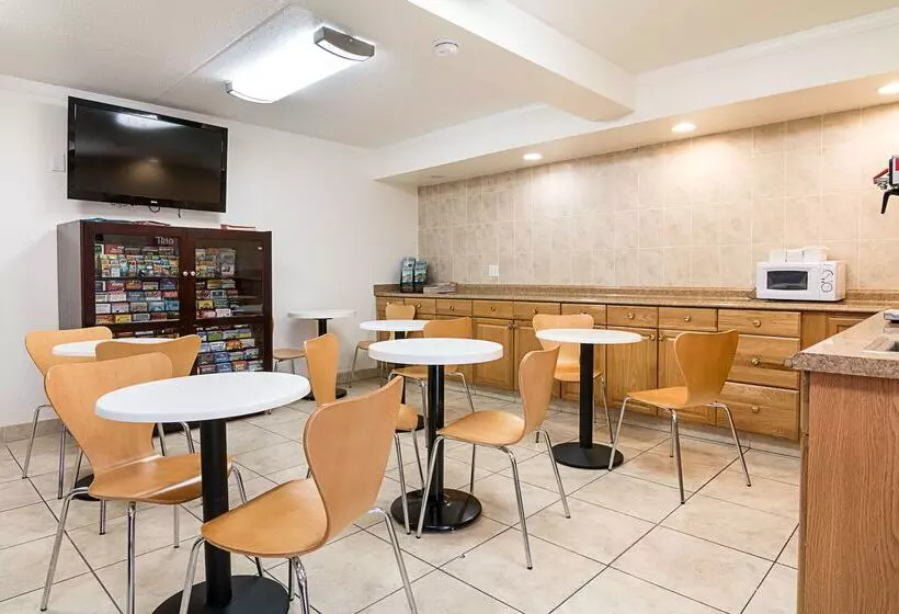 Motel 6 Tampa, Fl   Fairgrounds