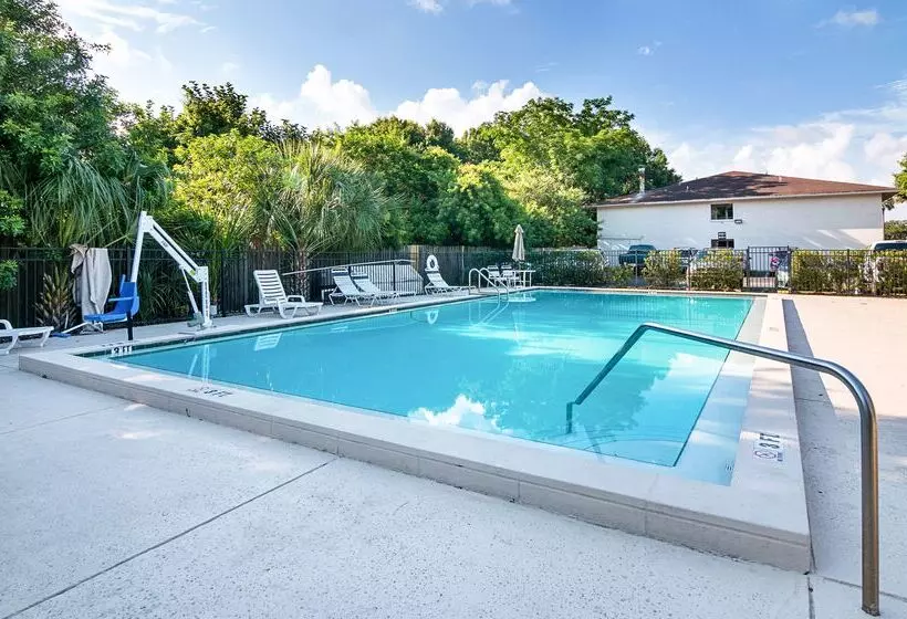 Motel 6 Tampa, Fl   Fairgrounds