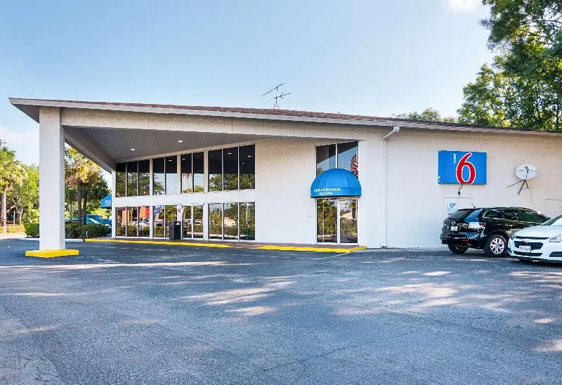 Motel 6 Tampa, Fl   Fairgrounds