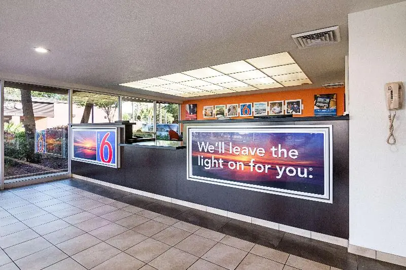 Motel 6 Tampa, Fl   Fairgrounds