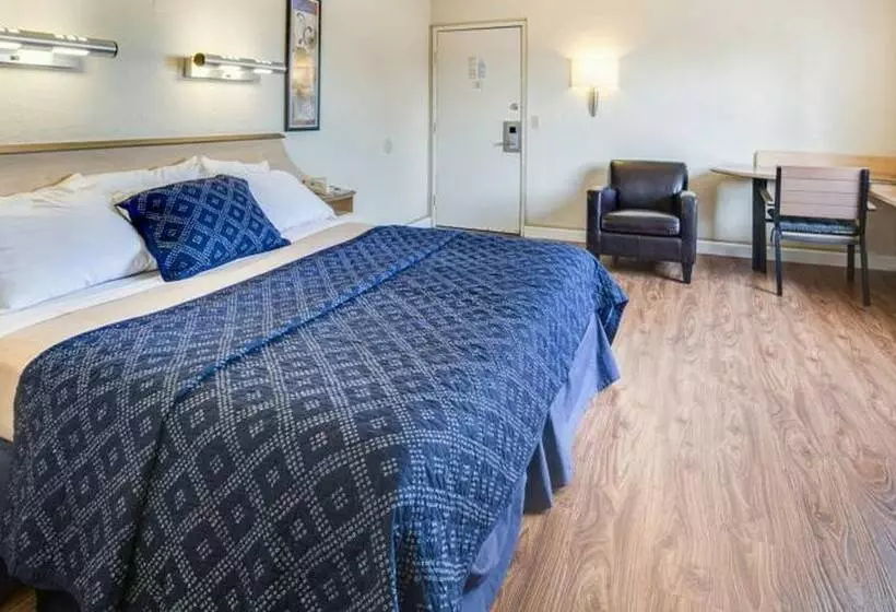 فندق على الطريق San Jose Airport Inn