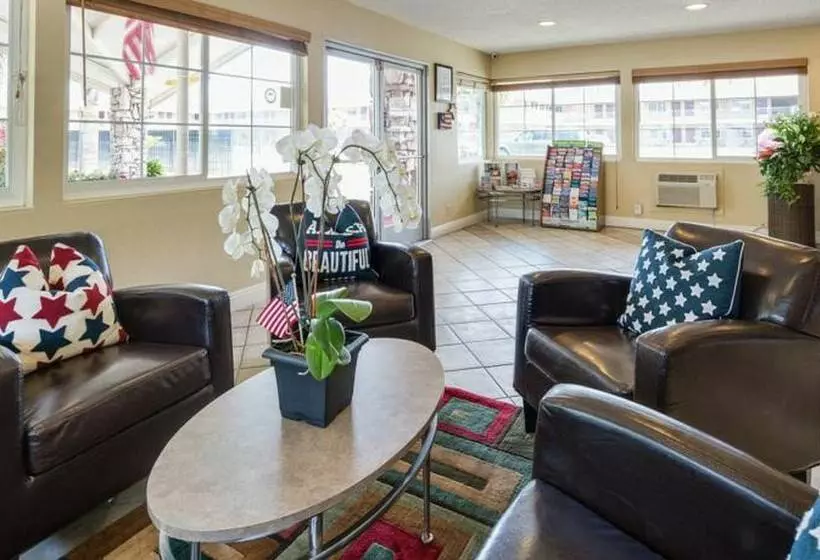 فندق على الطريق San Jose Airport Inn