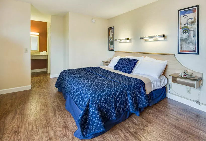 فندق على الطريق San Jose Airport Inn