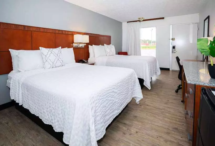 Hotel Ramada By Wyndham Lumberton