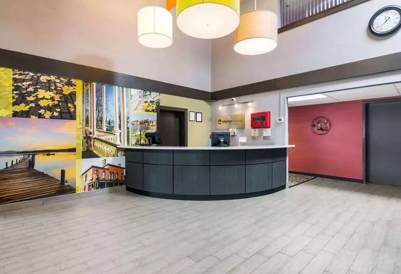 Hotel Clarion Pointe Jamestown  Falconer