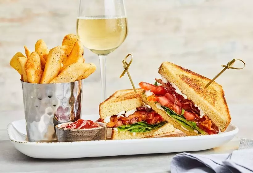 בית מלון כפרי Courtyard Columbus Worthington