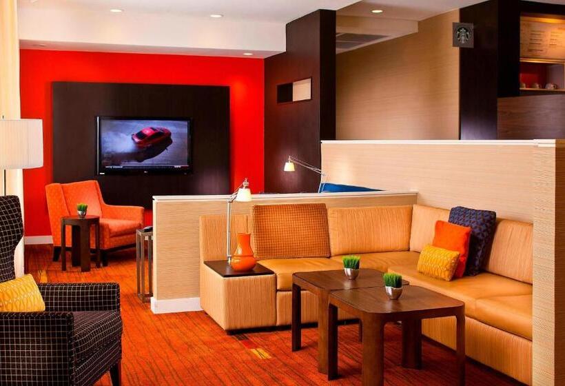 هتل Courtyard Melbourne West