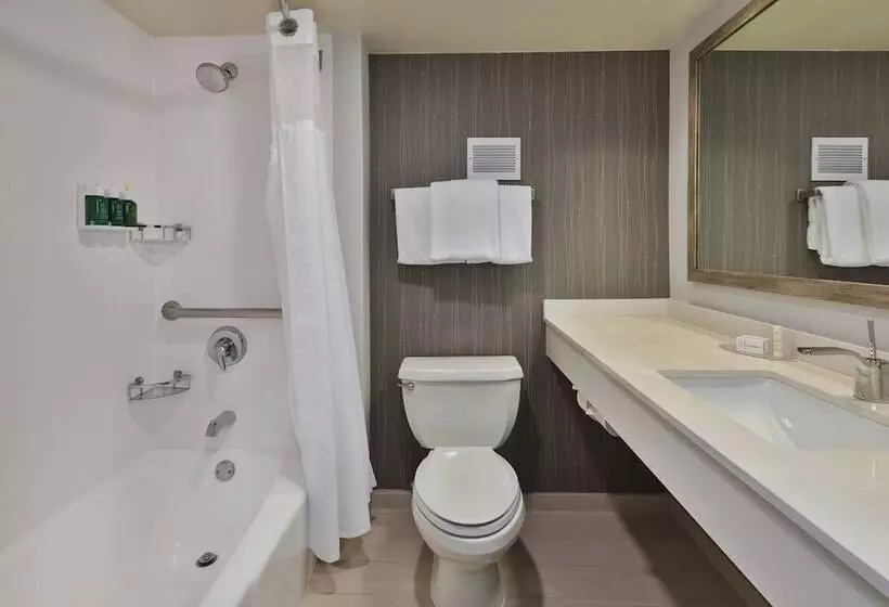 Отель Courtyard By Marriott Secaucus Meadowlands