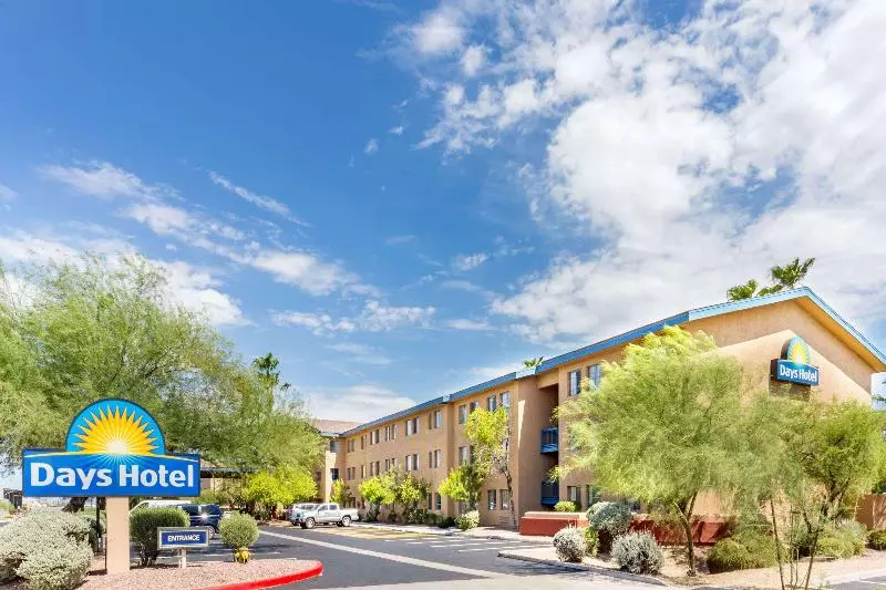 בית מלון כפרי Days Inn & Suites By Wyndham Mesa Near Phoenix