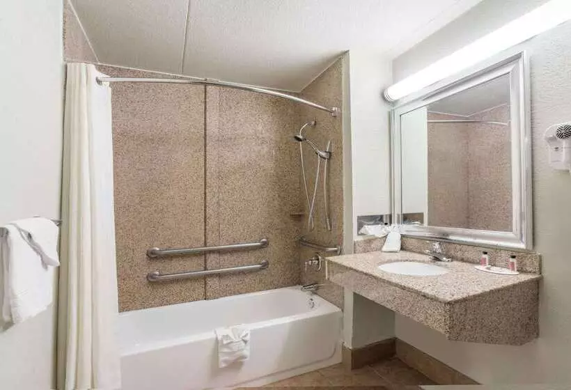 هتل Days Inn By Wyndham Chattanooga Lookout Mountain West