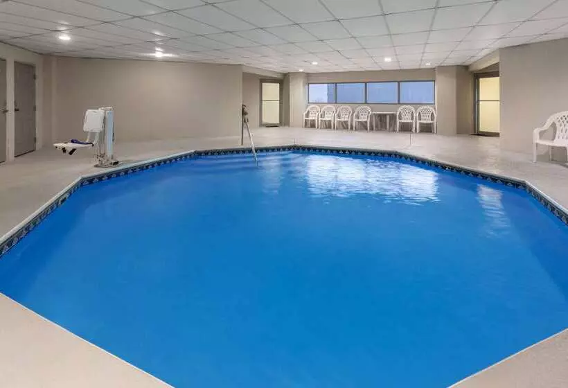 هتل Days Inn By Wyndham Chattanooga Lookout Mountain West