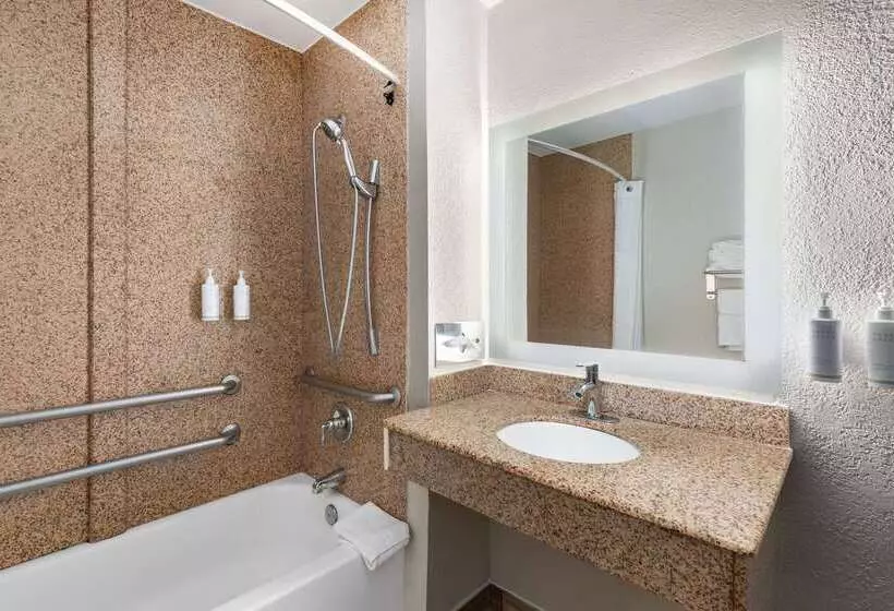 هتل Days Inn By Wyndham Chattanooga Lookout Mountain West