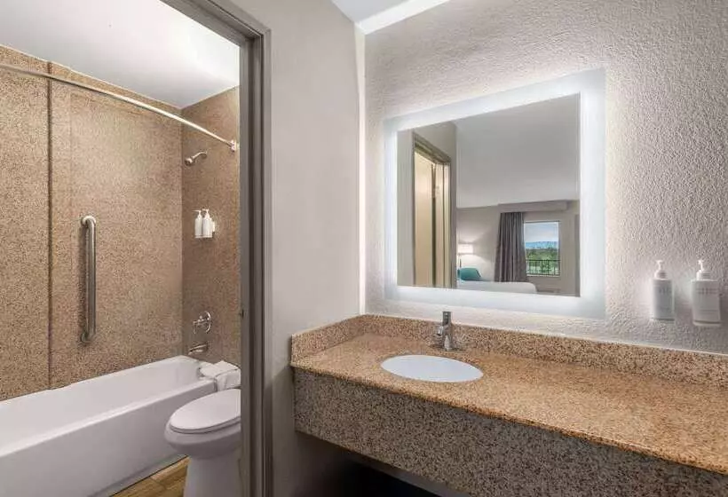 هتل Days Inn By Wyndham Chattanooga Lookout Mountain West