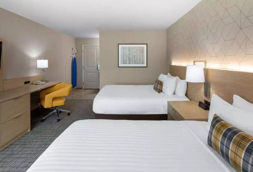 בית מלון כפרי Days Inn & Suites By Wyndham Duluth By The Mall