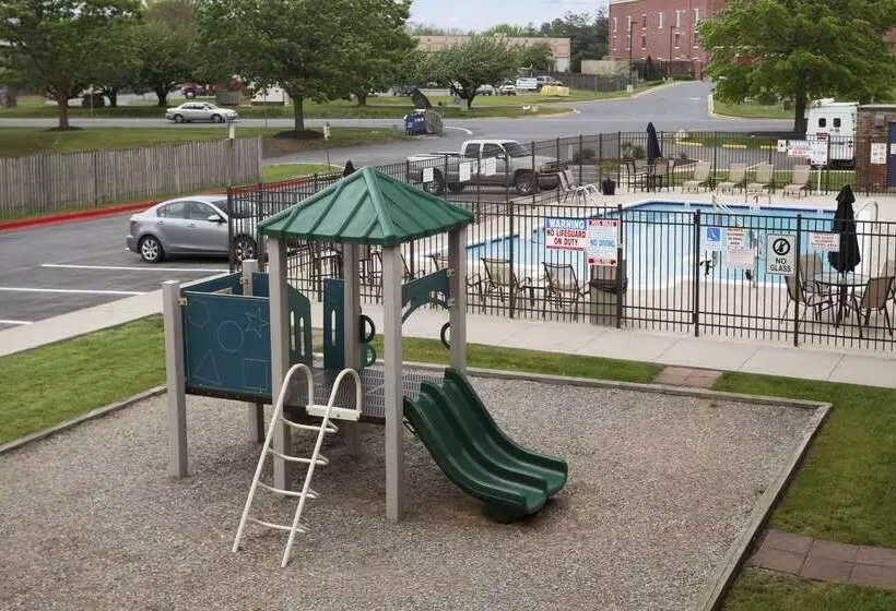 Otel Days Inn Of Frederick By Wyndham