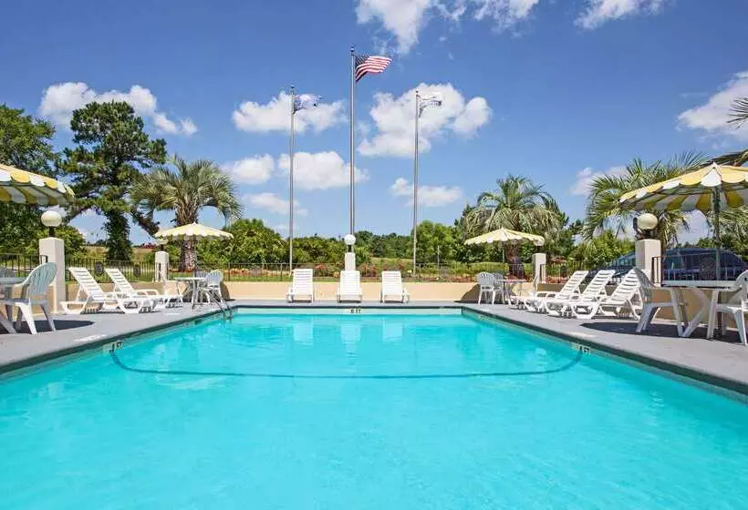 ホテル Days Inn By Wyndham Ladson Summerville Charleston