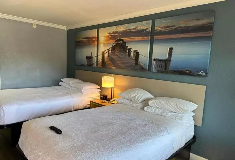 酒店 Days Inn By Wyndham Pensacola Historic Downtown