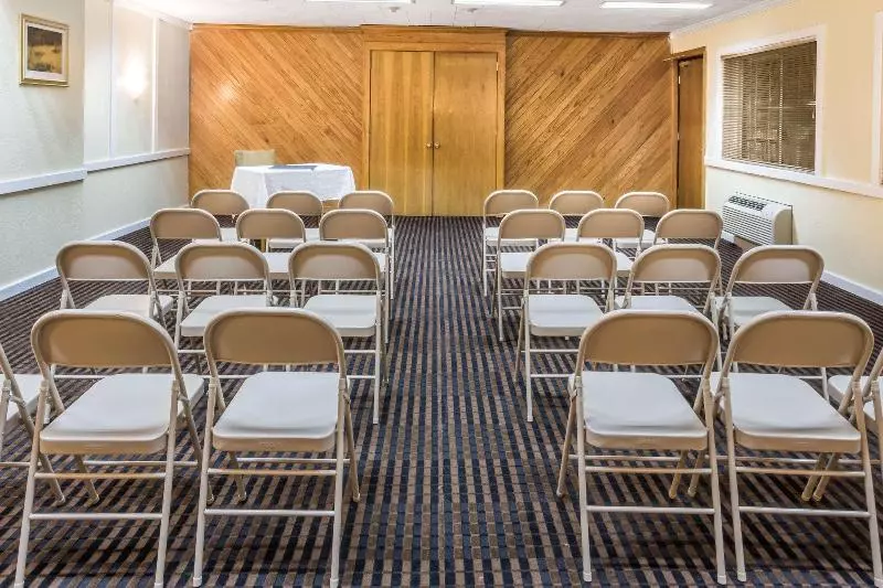 酒店 Days Inn By Wyndham Pensacola Historic Downtown