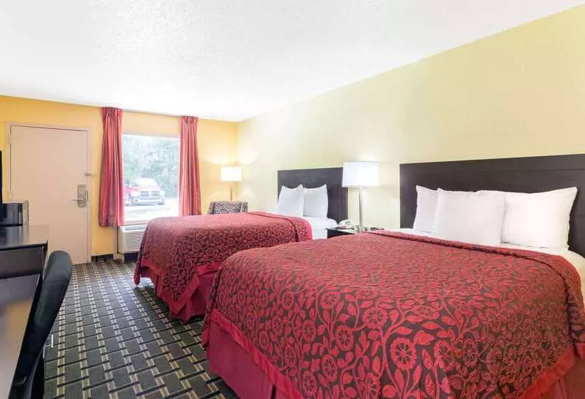 酒店 Days Inn By Wyndham Savannah Airport