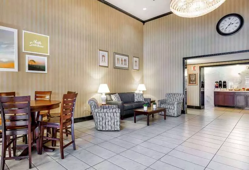 Отель Days Inn By Wyndham Westminster