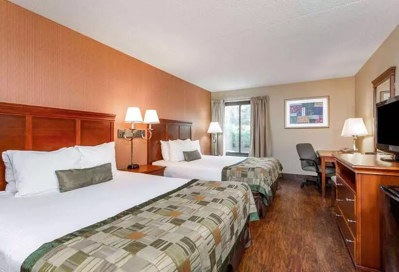 Отель Days Inn By Wyndham Westminster