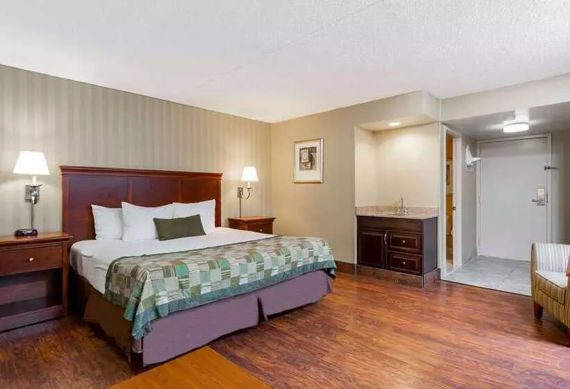 Отель Days Inn By Wyndham Westminster