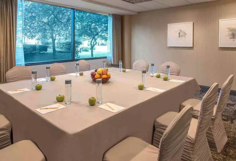 Отель Doubletree By Hilton Chicago Schaumburg