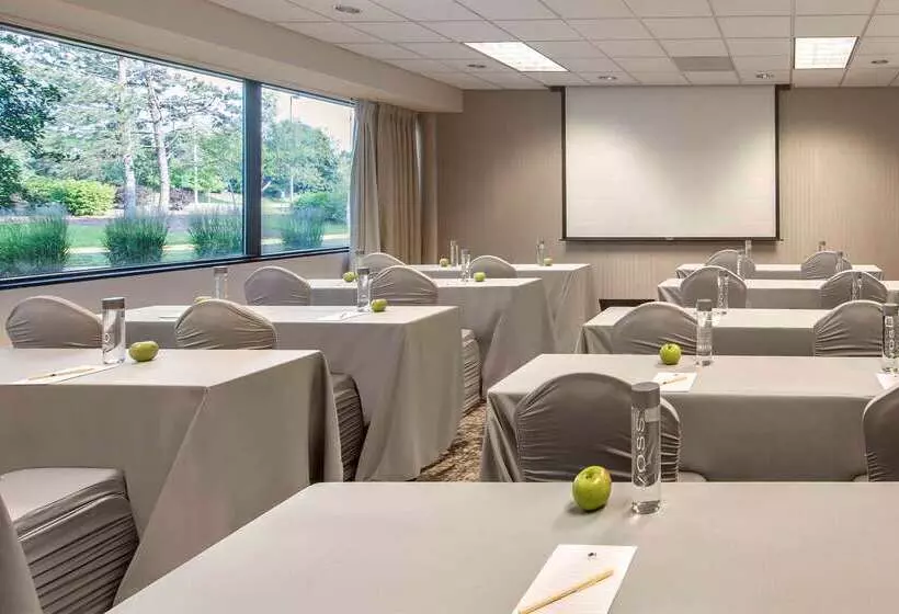 Отель Doubletree By Hilton Chicago Schaumburg