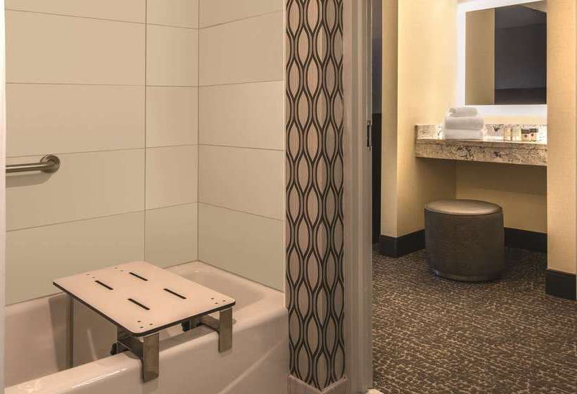 فندق Doubletree By Hilton Chicago Schaumburg