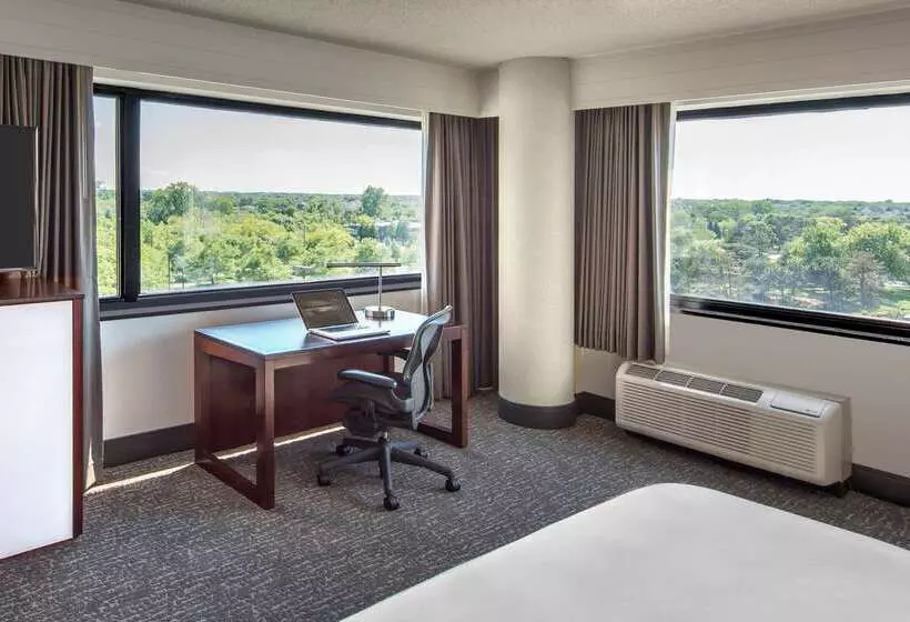 Отель Doubletree By Hilton Chicago Schaumburg