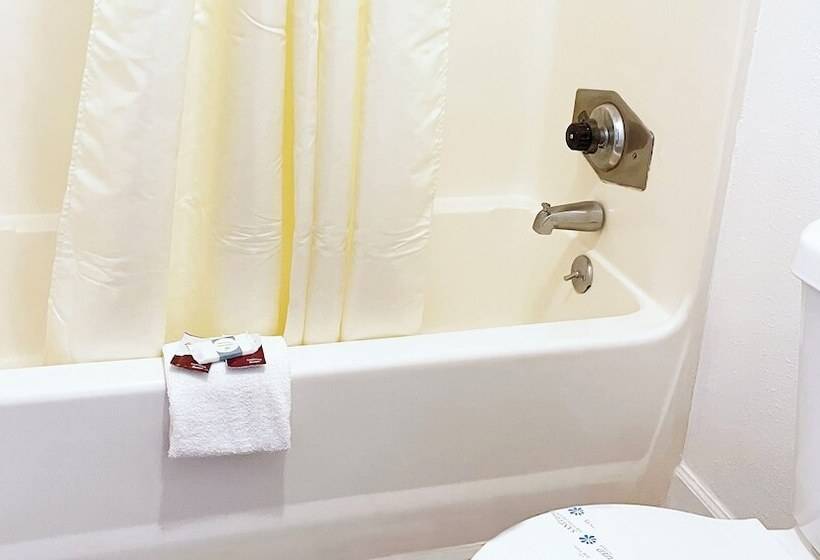 ホテル Express Inn Thomson