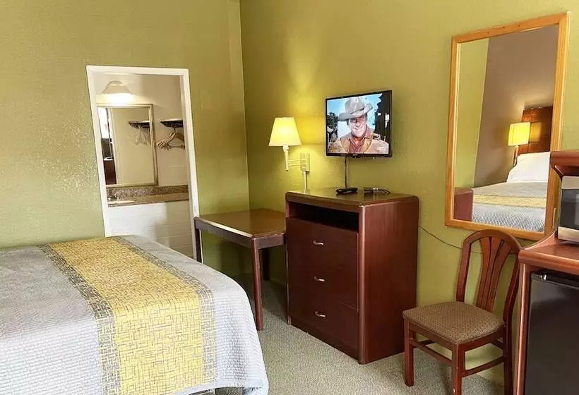 Отель Express Inn Thomson