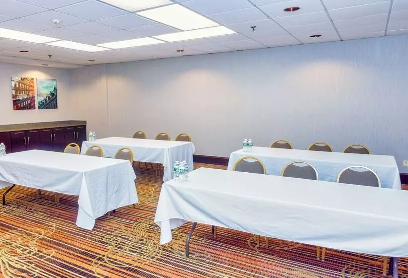 בית מלון כפרי Hampton Inn Haverhill