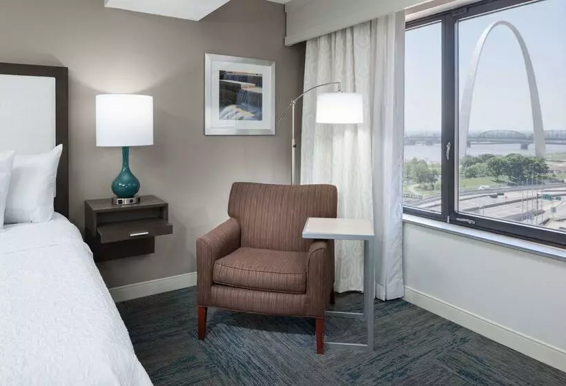 فندق Hampton Inn St. Louisdowntown